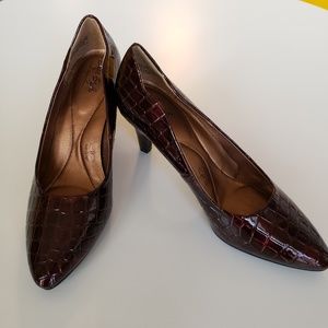 Soft Style by Hush Puppies Brown Croc 3 Inch Heels